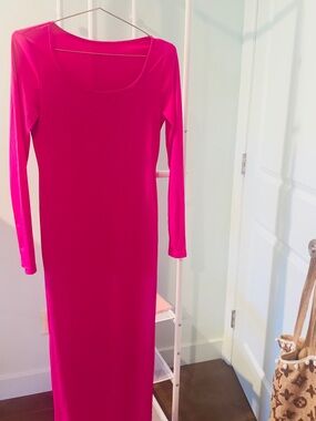 Women's Long Sleeve Maxi Dress in Hot Pink